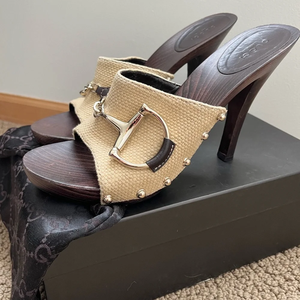 Vintage Gucci heels - Picture 3 of 11